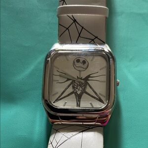 Disney White and Silver Smartwatch with Geometric Design